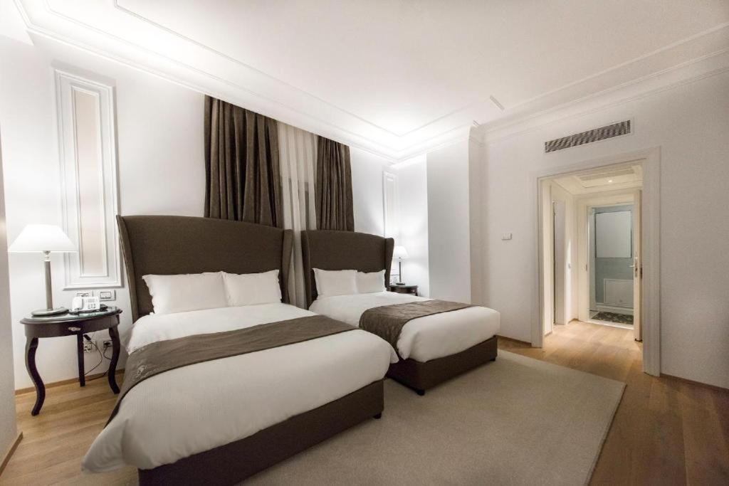 Xheko Imperial Luxury Hotel & Spa Tirana Exterior photo