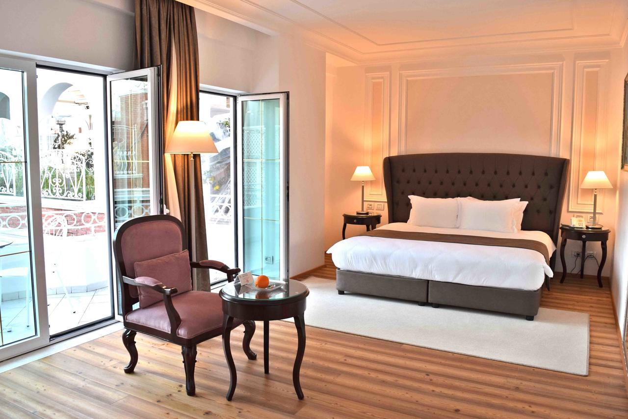 Xheko Imperial Luxury Hotel & Spa Tirana Exterior photo A bedroom at the hotel